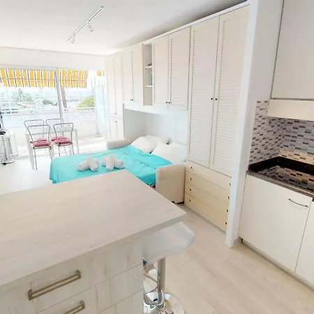 Studio Menton, 1 Piece, 4 Personnes - Fr-1-196-227 *