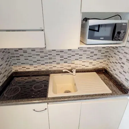 Apartment Studio Menton, 1 Piece, 4 Personnes - Fr-1-196-227 Menton